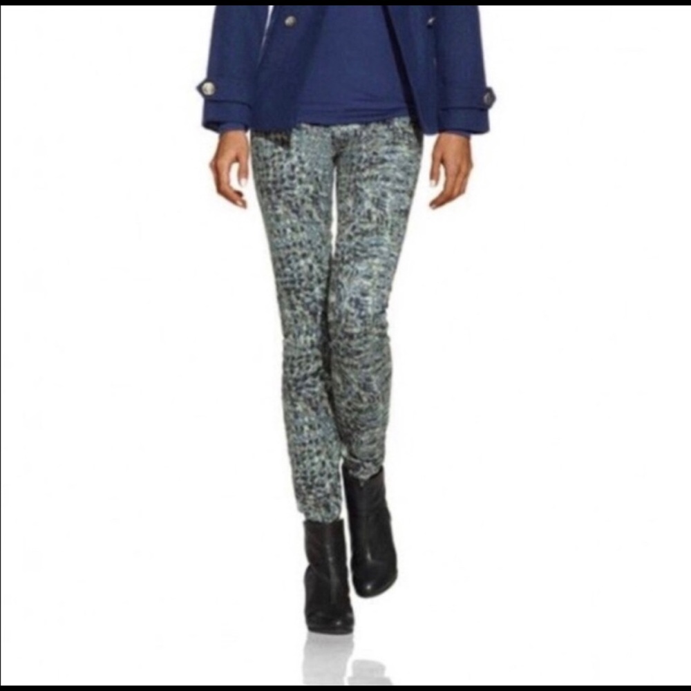 Cabi #604 Modern Camo Jegging Jeans